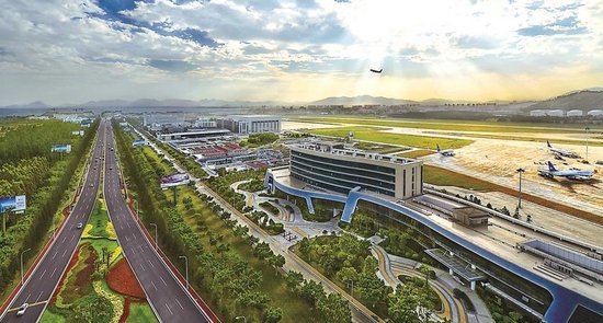 兴业银行牵头总规模达126亿元的银团贷款，支持福州长乐国际机场二期扩建。陈建国 摄