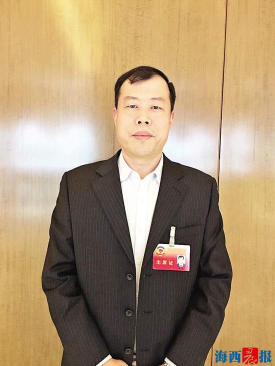 市政协委员、厦门市海沧医院泌尿外科主任李超