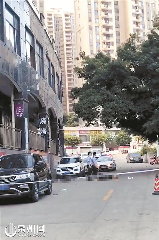 事发现场警方拉起警戒线