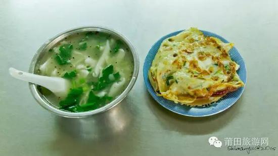 煎粿锅边。郑一举 摄