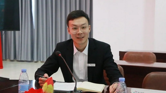 主持:刘奈老师
