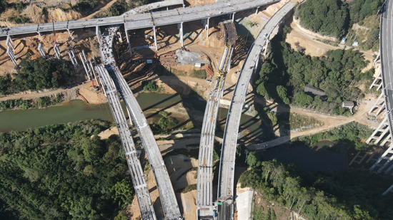 聚焦！北二通道项目建设高效推进，桥梁将于12月底前完成架设