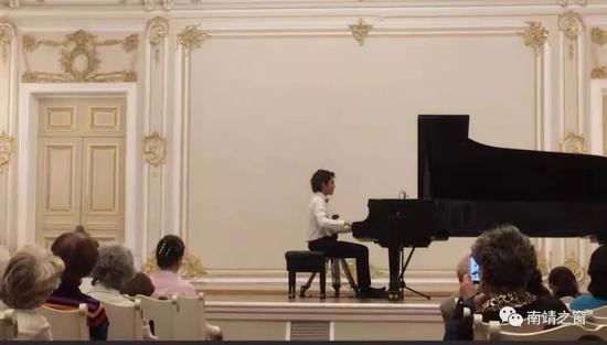 阮扬扬个人资料简历 阮扬扬一个月斩获三个国际比赛大奖详细情况