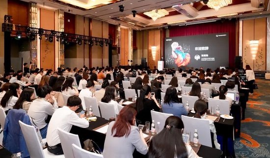 “ESG投资与可持续未来——标普全球Sustainable1论坛暨《可持续发展年鉴（中国版）2025》发布典礼”今年5月在深圳举行，兴业银行成为境内“唯一一家”连续两年入选该年鉴的银行。