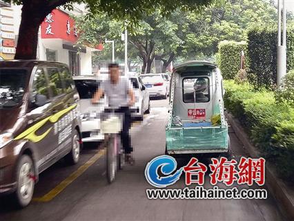 ▲老年代步车逆行等违规行为屡见不鲜