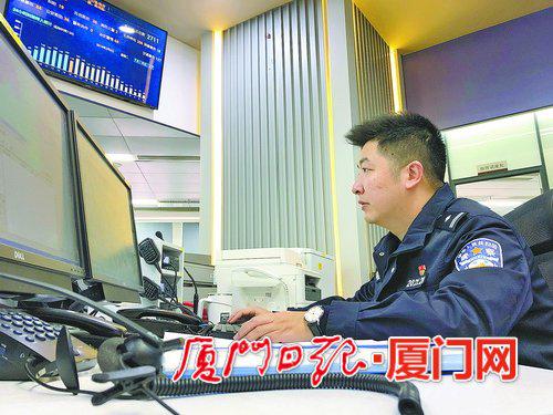 民警王应臻在值班。