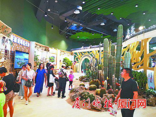 ■布展突出“海上花园”城市特色。