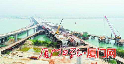 重点控制性工程南港特大桥完成箱梁浇筑。(本组图/厦门日报记者 王协云 摄)