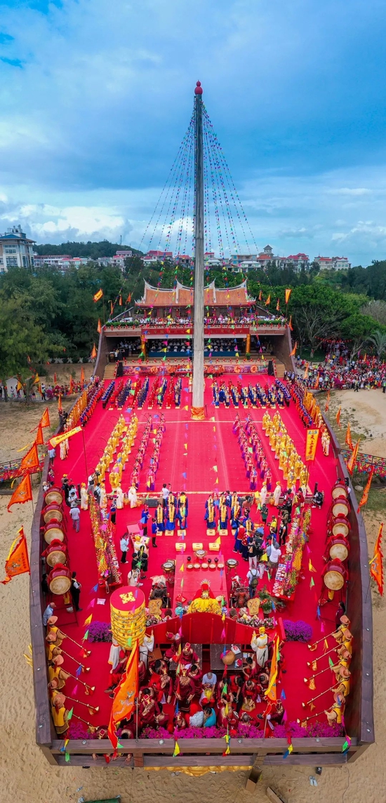 海祭丨每年农历九月初九，妈祖升天日，还会举行海祭。（摄影/张力）