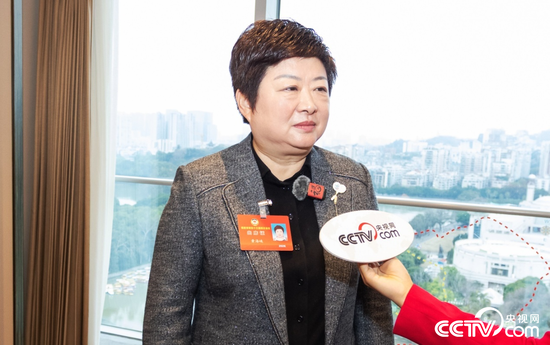 　　福建省政协委员、致公党省委会副主委、省体育局副局长黄海峡接受央视网记者的专访。