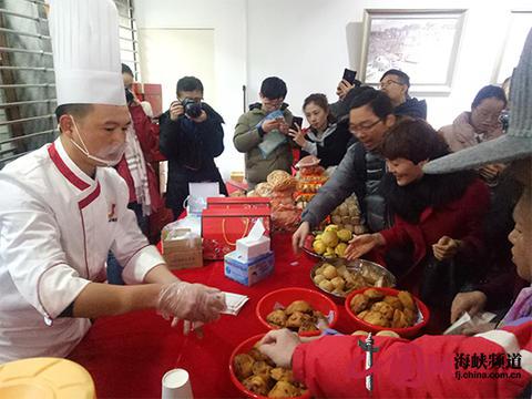 福清特色小吃吸引众多福州市民品尝