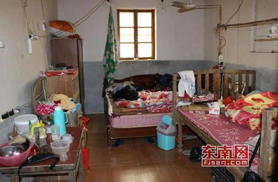 王赛玉母子三人暂居妹妹那里