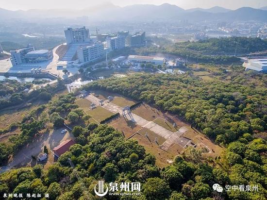泉州施琅墓园航拍形似巨舰"海霹雳"至死不离战船