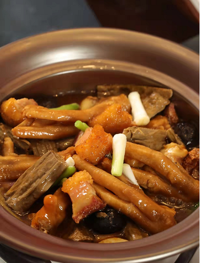 长汀腐竹焖烧肉鹅掌
