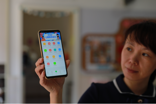 101宝贝APP上,家长和教师可以看到幼儿入离园、健康等信息