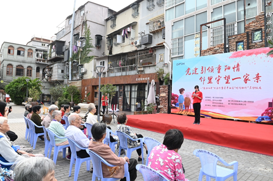 地丰工会主席况丽琴女士致辞