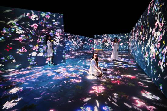 厦门科技馆“影火虫魔法乐园”开放 被赞超级酷