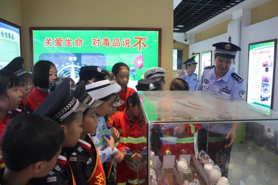 龙岩市永定区龙凤社区人口_龙岩市永定区地图