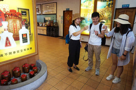 (微博旅游达人唐伯虎到马祖酒厂品尝陈年佳酿)