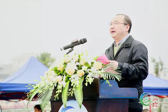 副县长陈启辉致词