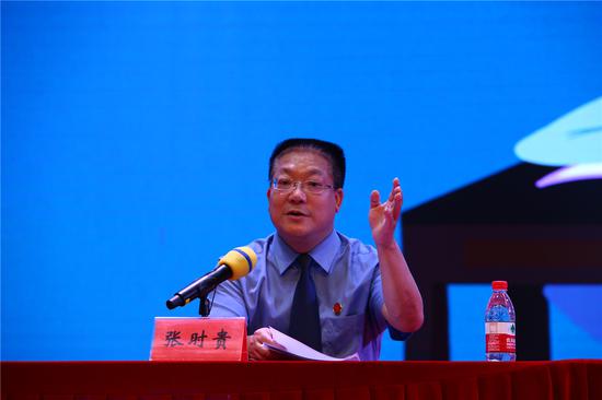 福州检察:检察长送“典”心 呵护未成年人成长
