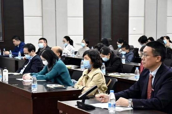 高端论坛线下会场（闽江学院外国语学院全媒体中心供图）