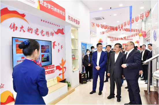 参观调研福清广电网络中心营业厅“爱家驿站”
