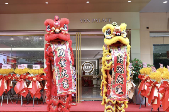 图：燕之屋漳州首家旗舰店盛大开业