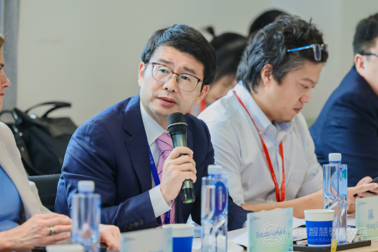 网龙高级副总裁陈宏受邀参与“人工智能赋能教育应用与治理前瞻”部长圆桌论坛