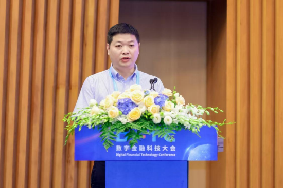 人保财险厦门分公司机构部、商团部负责人蔡志阳在现场发言