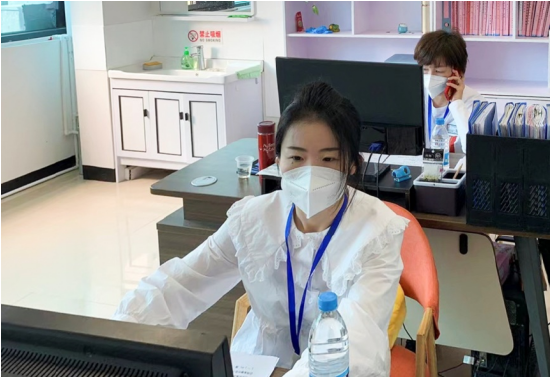 志愿者协助社区收集流调信息
