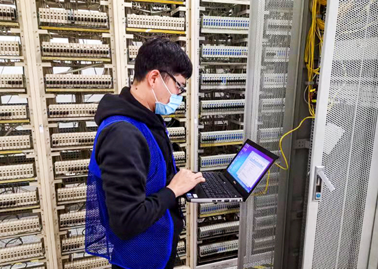 专线攻坚团队在客户端调测