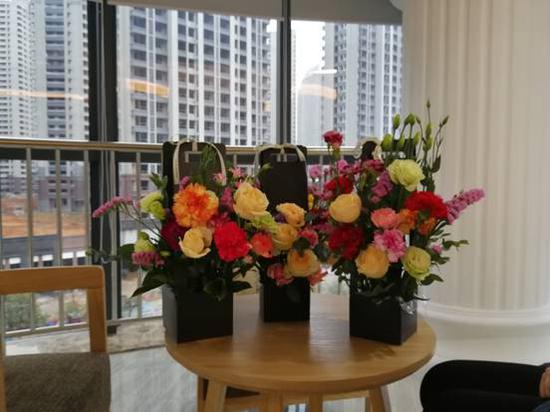 心生美好 如花绽放——邮储银行三明市分行举办“三八”妇女节花艺沙龙活动