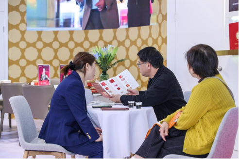 图:燕之屋参加第110届全国糖酒商品交易会