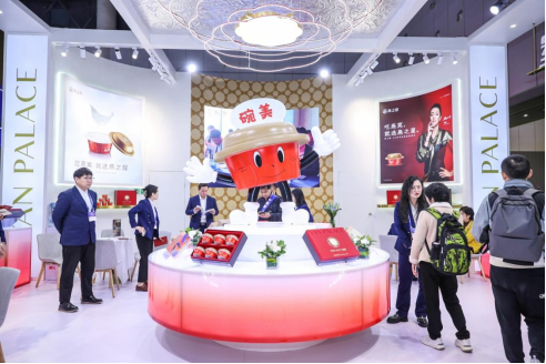 图:燕之屋参加第110届全国糖酒商品交易会
