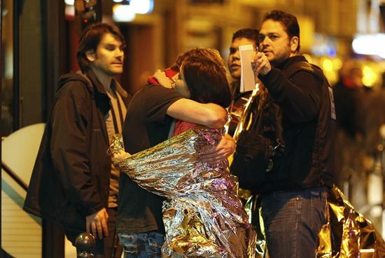 巴黎发生爆炸枪击事件 闽39名游客安全未受影