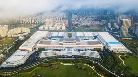 厦门的人口有多少_中国房价最合理的10个城市(2)