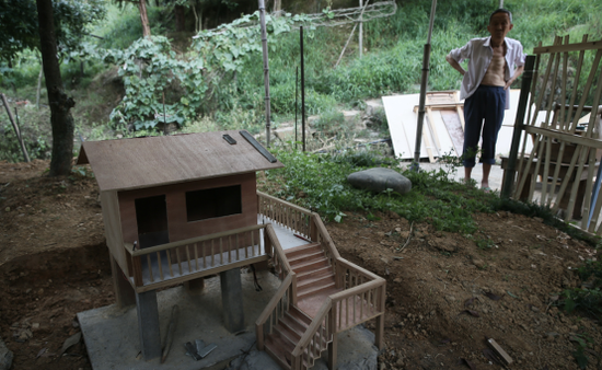 快手易拉罐达人搭建梦想村 网友赞应得爱迪