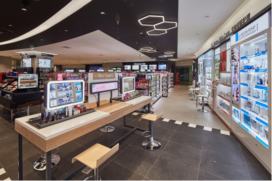 屈臣氏上海龙之梦购物中心全新潮流店