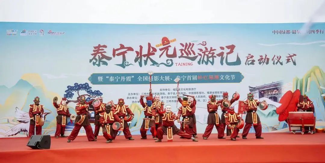 新桥乡傩舞演出