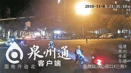 监控摄像头拍下刘某撞人的事故过程