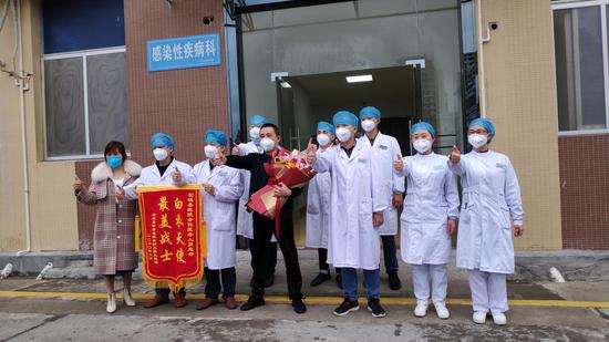 安溪县首例新冠肺炎确诊患者治愈出院