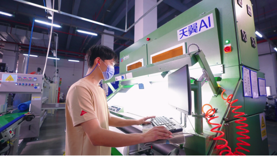 5G+AI视觉验布机