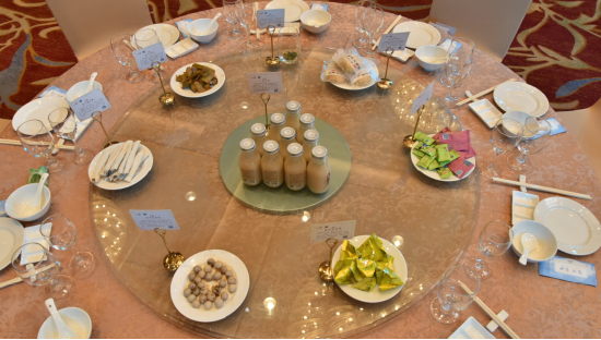现场展示的抚州特色美食