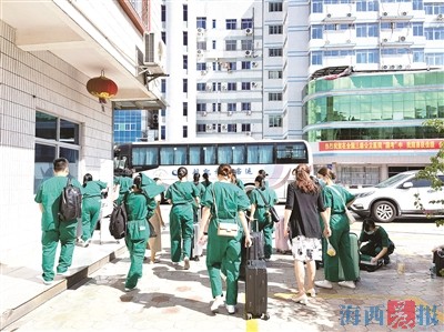 厦门市第五医院20名医护人员逆行驰援莆田。通讯员 供图
