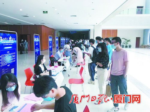 企业人口学校_人口老龄化