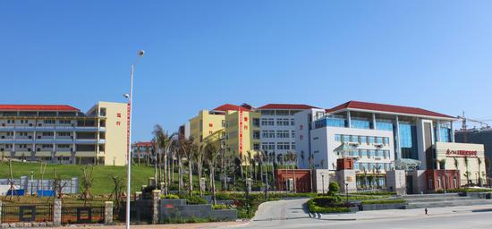 厦大附中跻身我省首批省示范高中 漳州市唯一