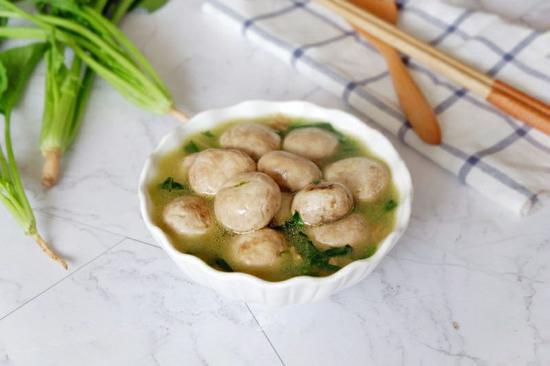 素食养生:菠菜烩口蘑(图)