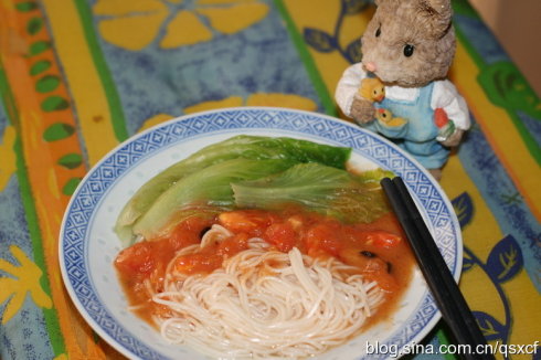 素食养生：甜酸辣酱拌面