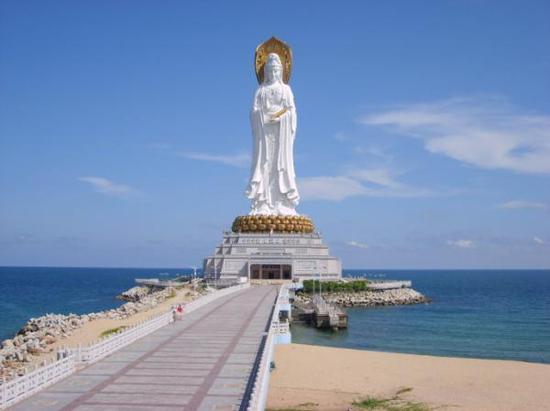 三亚南山寺矗立的108米的观音菩萨像